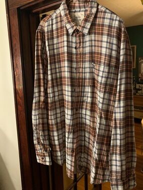 American Eagle Outfitters Brown and Cream Plaid Button-Down Flannel